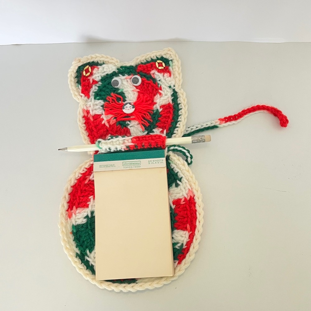 Vintage Handmade Crochet Cat Notepad Holder Red Green White Christmas Decor